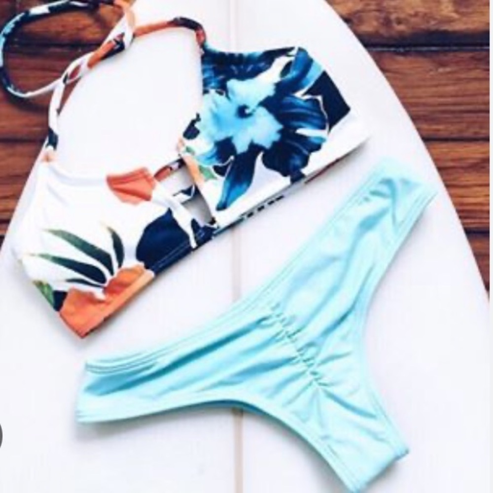 Midori Mau Loa Hibiscus Bikini Top